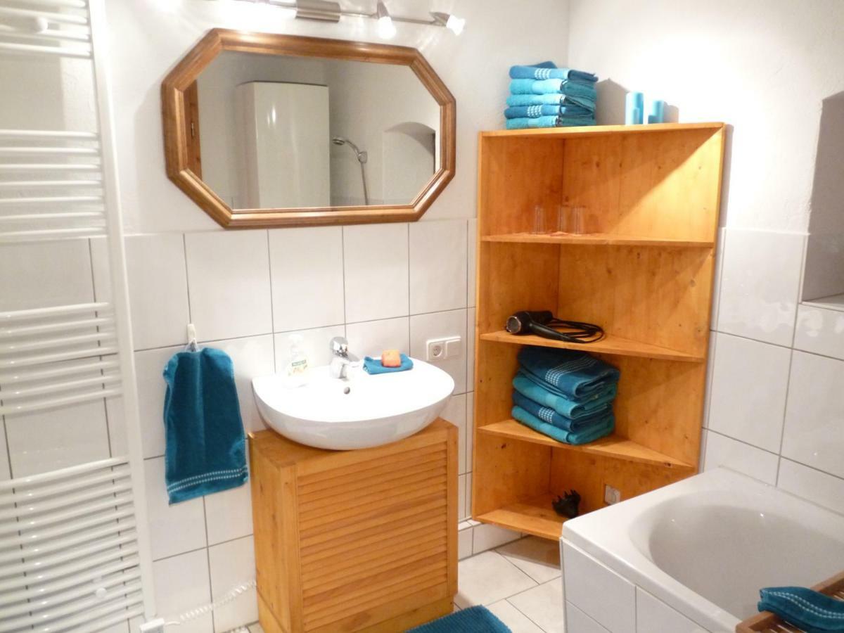 Ferienwohnung Der Familie Budzisch Синшайм Екстериор снимка